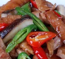 Green Pepper Stir-fried Intestine