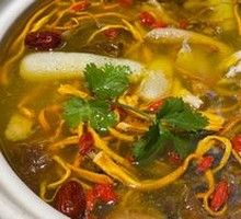 Ganoderma Chicken with Ham