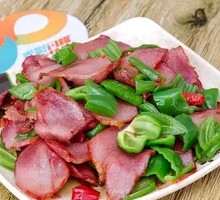 Green Pepper and Preserved Pork