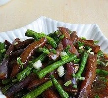 Stir-Fried Cowpeas and Eggplant