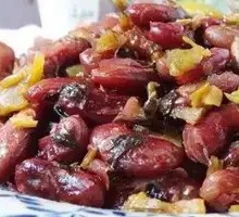 Pickled Vegetable Stir-fried Red Beans