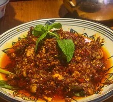 Qujing Zhan Yi Chili Chicken