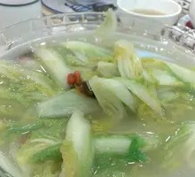 Chinese Cabbage Dumpling Soup