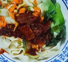 Knife-Scraped Sautéed Pork Noodles