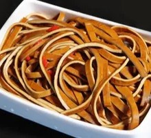 Shredded Tofu with Noodles