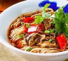 Sichuan-style Pepper Chicken Offal Noodles