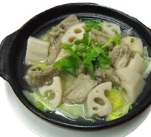 Braised Pork Ribs in Clay Pot