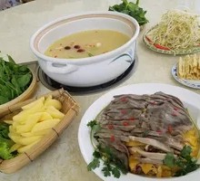 Herbal Pig's Stomach and Chicken Soup
