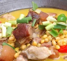 Fuyuan Sour Cabbage Pork Trotter Pot