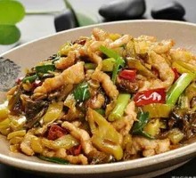 Sour Cabbage Stir-Fried with Pork Strips