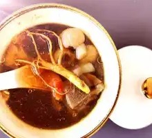 Longan and Alpinia Seed Nourishing Soup