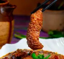 Old Jar Sichuan Pickled Cabbage Red Bean Pork Rind Soup