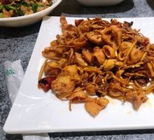Stir-fried Pig Intestines with Tea Tree Mushrooms