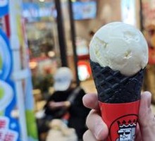 Vanilla Snowball Ice Cream