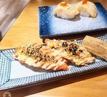 Scallop Hand-Pressed Sushi