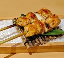 Stewed Chicken with Green Onion Skewers