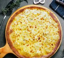 Delicious Banana Pizza