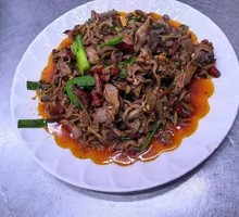 Scallion Stir-fried Chicken Offal