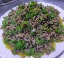 Stir-Fried Beef with Yellow Onion