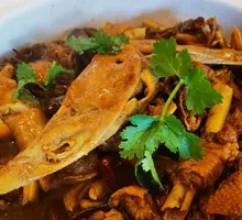 Braised Goose in Large Pot