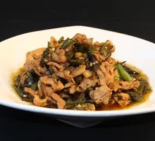 Spicy Chili Stir-Fried Pork