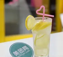 Freshly Squeezed Lemon Juice