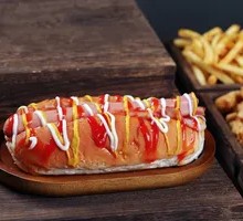 Classic American Hot Dog