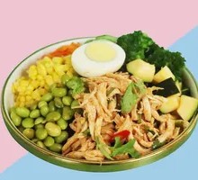 Spicy Chicken Salad with Dipping Sauce