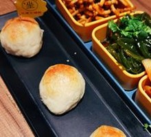 Freshly Baked Yunnan Ham Pastry