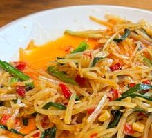 Sour Cabbage and Potato Shreds