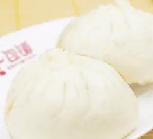 Green Pepper and Pork Buns