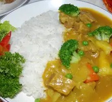 Curry Beef and Potato Rice Bowl