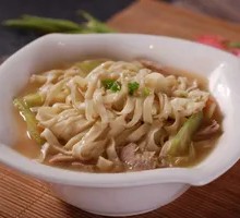 Bone Soup Fish Noodles