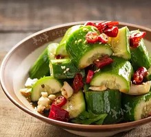 Garlic Oil Dressed Cucumber