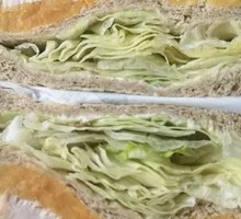 Low-Calorie Chicken and Sweet Potato Mashed Sandwich