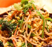 Cold-mixed bean sprouts