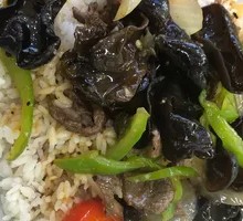 木耳牛肉盖浇饭