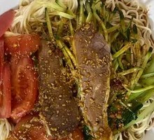 牛肉凉拌面
