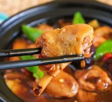 Stewed Chicken with Brown Sauce