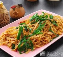 Stir-fried Tofu Sheets with Leeks