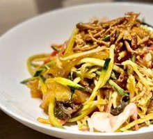 Longjiang Stir-Fried Pork with Rice Noodles
