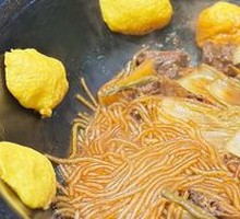 Stewed Goose in Iron Pot