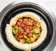 Four-person Pork Rib Stew with Flatbread