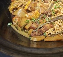 红烧肉干菜焖面