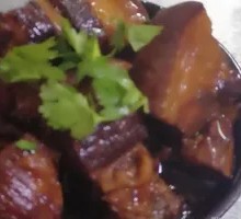 Preserved Pork with Sour Cabbage