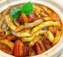 Braised Pork with Golden Tofu Skin