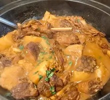 Stewed Goose in Iron Pot