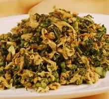 Fragrant Chinese Toon Stir-Fried with Eggs