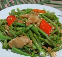 Braised Pork with Green Beans