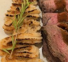Slow-Roasted Sirloin Steak with Caramelized Mashed Potatoes
